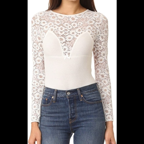 Final sale* for the love and lemons daisy body suit medium - Picture 3 of 8